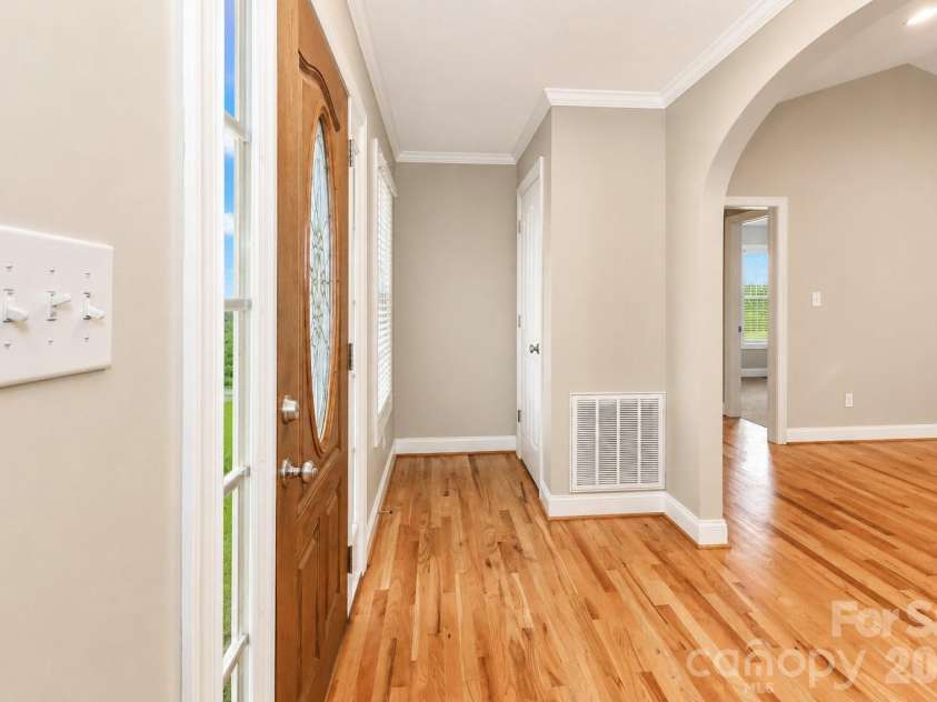 115 Seven Springs Loop, Statesville, NC 28625.  MLS# CAR4406467, YatesRealty ID 40026. 