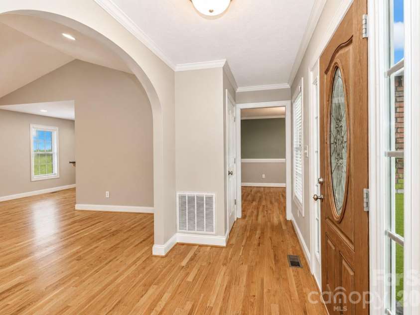 115 Seven Springs Loop, Statesville, NC 28625.  MLS# CAR4406467, YatesRealty ID 40026. 