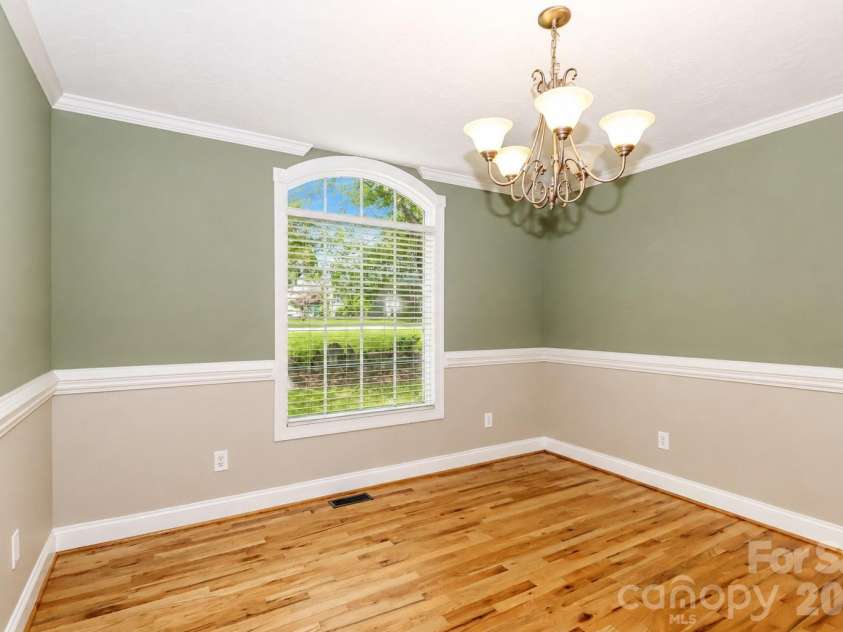 115 Seven Springs Loop, Statesville, NC 28625.  MLS# CAR4406467, YatesRealty ID 40026. 