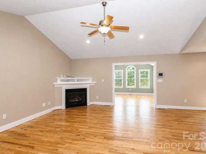 115 Seven Springs Loop, Statesville, NC 28625.  MLS# CAR4406467, YatesRealty ID 40026. 