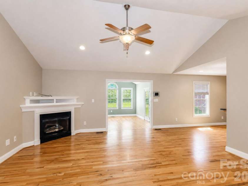 115 Seven Springs Loop, Statesville, NC 28625.  MLS# CAR4406467, YatesRealty ID 40026. 