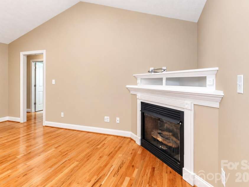 115 Seven Springs Loop, Statesville, NC 28625.  MLS# CAR4406467, YatesRealty ID 40026. 