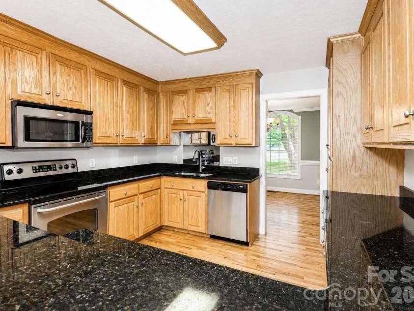 115 Seven Springs Loop, Statesville, NC 28625.  MLS# CAR4406467, YatesRealty ID 40026. 