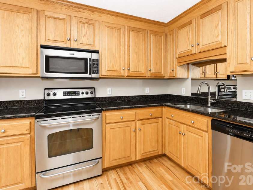 115 Seven Springs Loop, Statesville, NC 28625.  MLS# CAR4406467, YatesRealty ID 40026. 