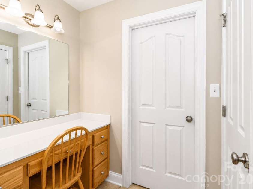 115 Seven Springs Loop, Statesville, NC 28625.  MLS# CAR4406467, YatesRealty ID 40026. 