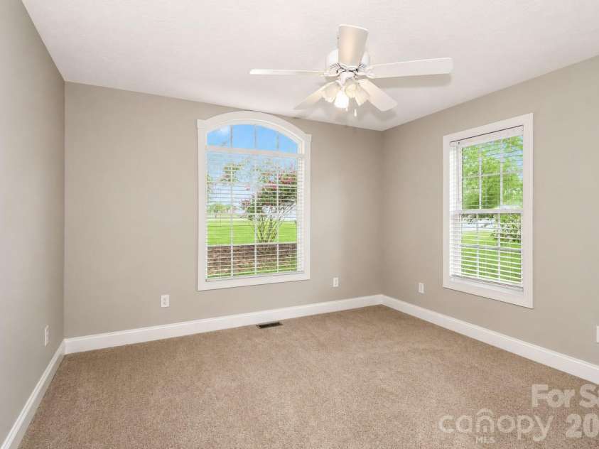 115 Seven Springs Loop, Statesville, NC 28625.  MLS# CAR4406467, YatesRealty ID 40026. 