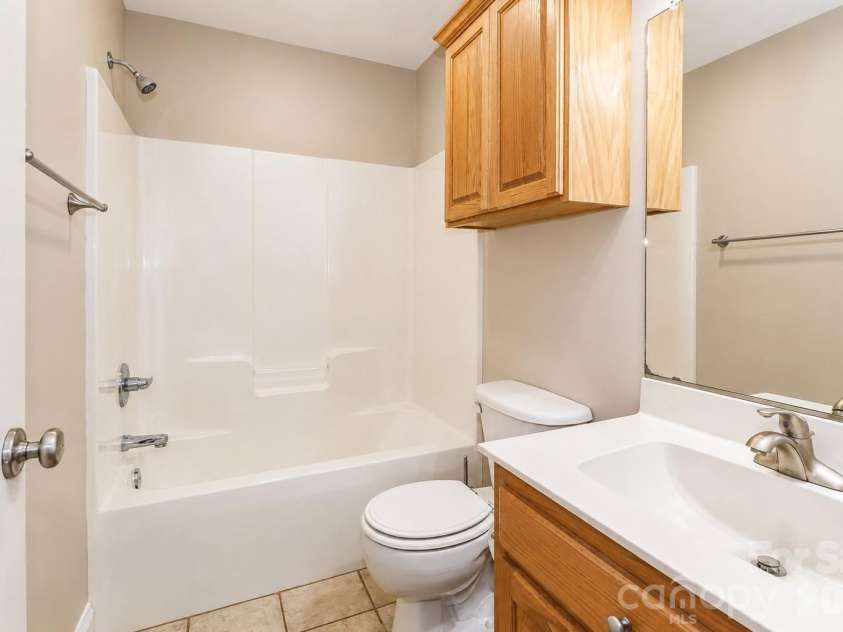 115 Seven Springs Loop, Statesville, NC 28625.  MLS# CAR4406467, YatesRealty ID 40026. 
