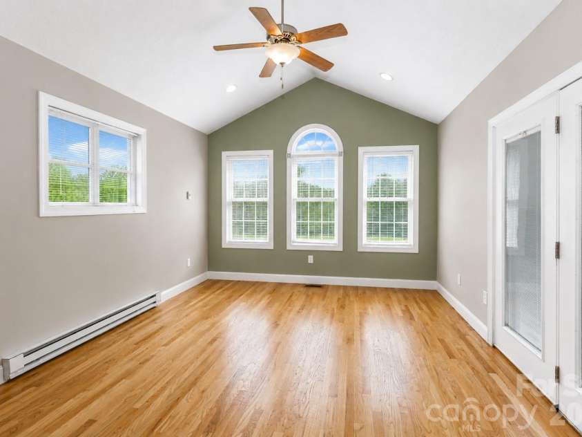 115 Seven Springs Loop, Statesville, NC 28625.  MLS# CAR4406467, YatesRealty ID 40026. 