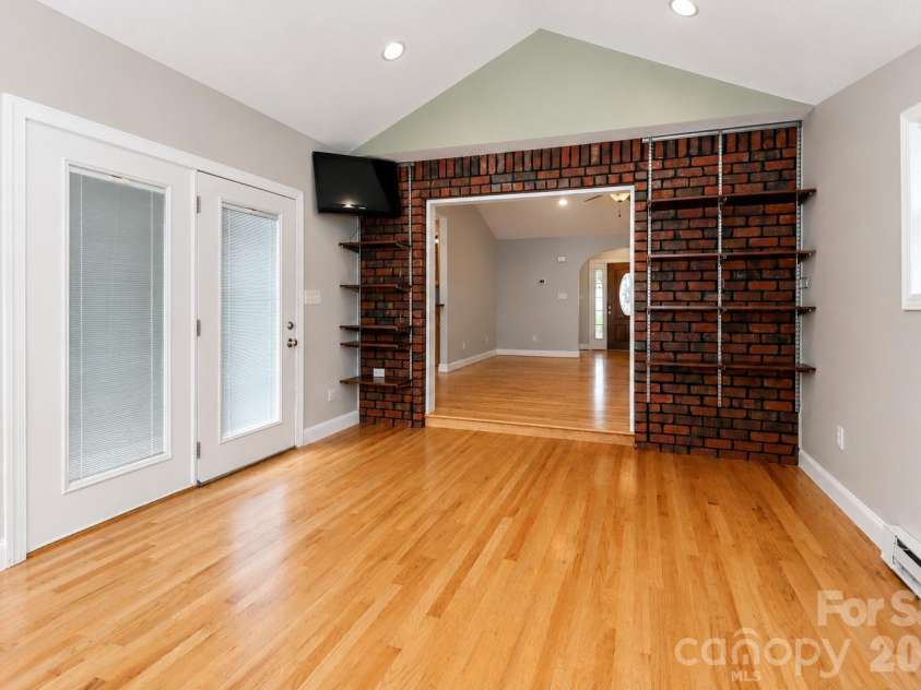 115 Seven Springs Loop, Statesville, NC 28625.  MLS# CAR4406467, YatesRealty ID 40026. 