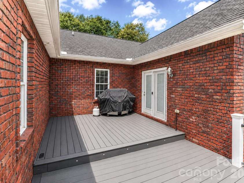 115 Seven Springs Loop, Statesville, NC 28625.  MLS# CAR4406467, YatesRealty ID 40026. 