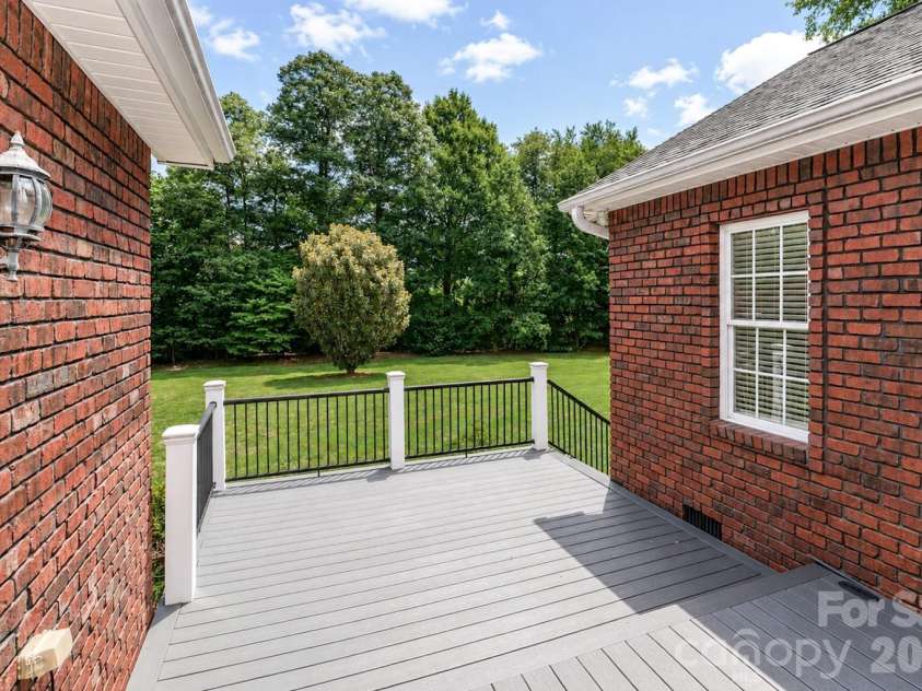 115 Seven Springs Loop, Statesville, NC 28625.  MLS# CAR4406467, YatesRealty ID 40026. 