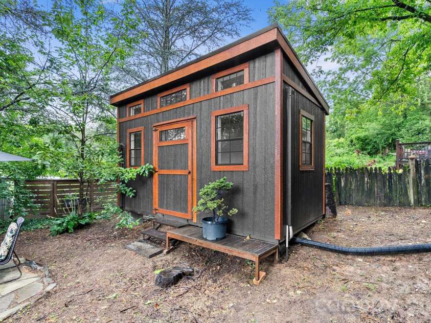 35 Northview Street, Asheville, NC 28801.  MLS# CAR4402635, YatesRealty ID 40027. Permitted with Designated Electric Panel