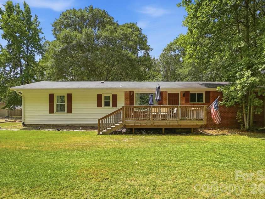 2220 Oldfield Road, Rock Hill, SC 29730.  MLS# CAR4401380, YatesRealty ID 40028. 