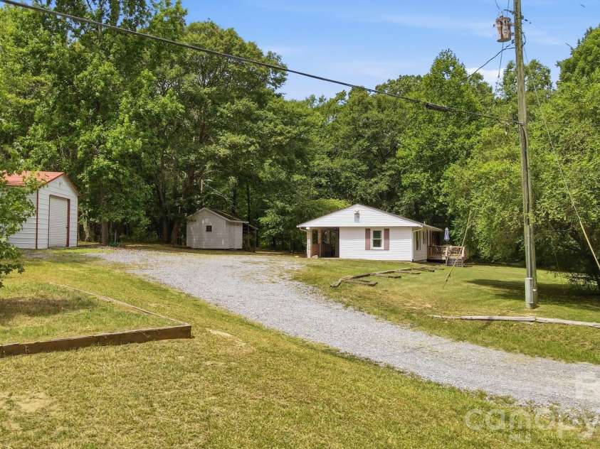 2220 Oldfield Road, Rock Hill, SC 29730.  MLS# CAR4401380, YatesRealty ID 40028. 