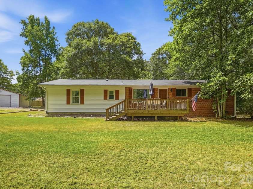 2220 Oldfield Road, Rock Hill, SC 29730.  MLS# CAR4401380, YatesRealty ID 40028. 