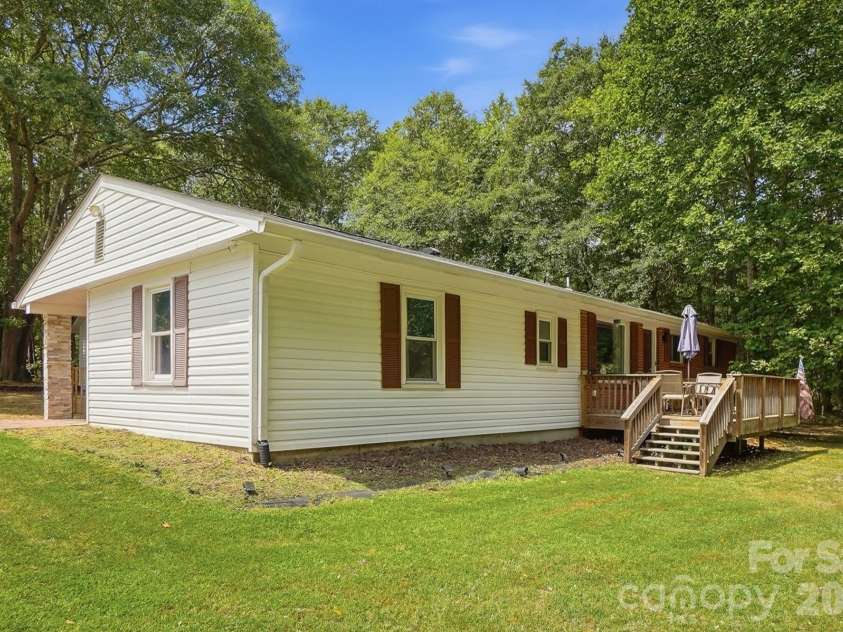 2220 Oldfield Road, Rock Hill, SC 29730.  MLS# CAR4401380, YatesRealty ID 40028. 
