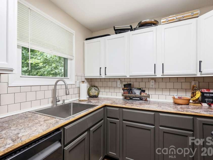 2220 Oldfield Road, Rock Hill, SC 29730.  MLS# CAR4401380, YatesRealty ID 40028. 