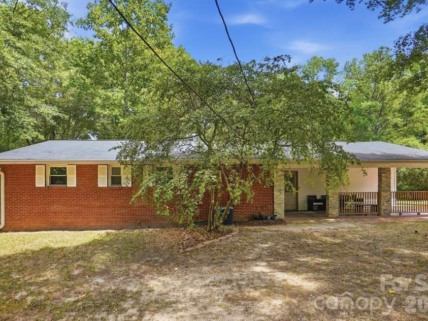 2220 Oldfield Road, Rock Hill, SC 29730.  MLS# CAR4401380, YatesRealty ID 40028. 