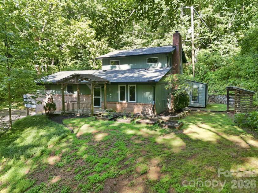 222 Morgan Cove Road, Candler, NC 28715.  MLS# CAR4403982, YatesRealty ID 40029. 