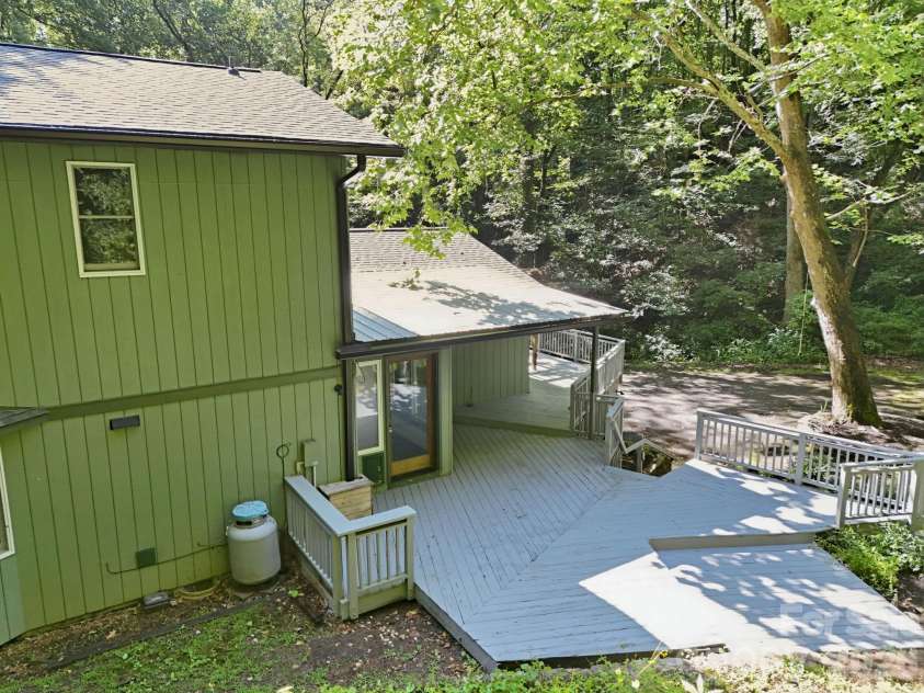 222 Morgan Cove Road, Candler, NC 28715.  MLS# CAR4403982, YatesRealty ID 40029. 