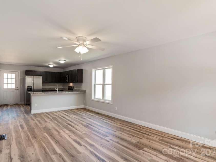 275 Quinn Hill Lane, Mars Hill, NC 28754.  MLS# CAR4108456, YatesRealty ID 4003. 