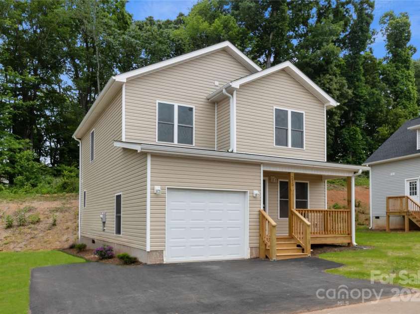 275 Quinn Hill Lane, Mars Hill, NC 28754.  MLS# CAR4108456, YatesRealty ID 4003. 