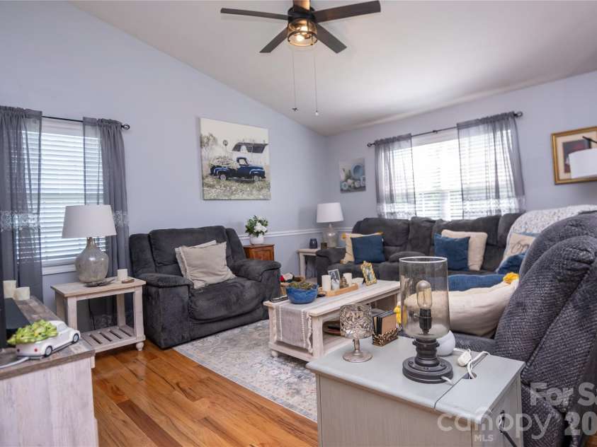 202 Raintree Lane, Morganton, NC 28655.  MLS# CAR4405273, YatesRealty ID 40030. 