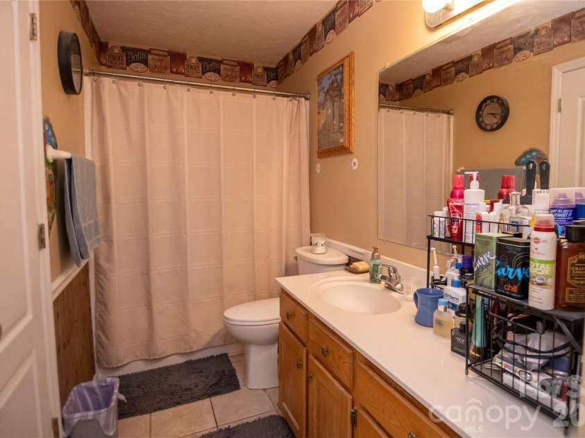 202 Raintree Lane, Morganton, NC 28655.  MLS# CAR4405273, YatesRealty ID 40030. 