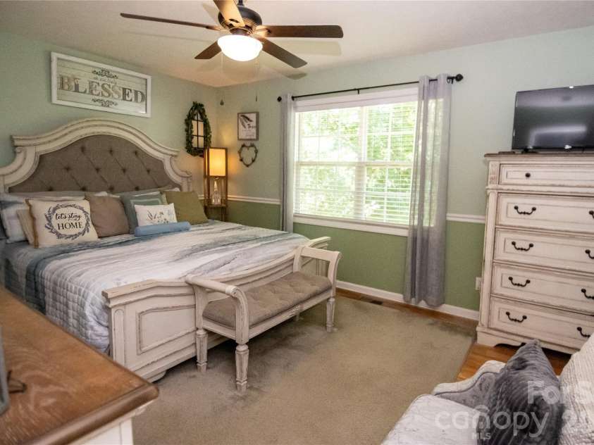 202 Raintree Lane, Morganton, NC 28655.  MLS# CAR4405273, YatesRealty ID 40030. 