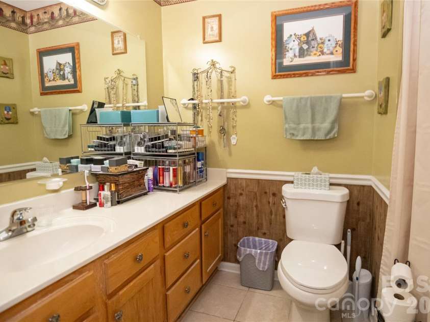 202 Raintree Lane, Morganton, NC 28655.  MLS# CAR4405273, YatesRealty ID 40030. 