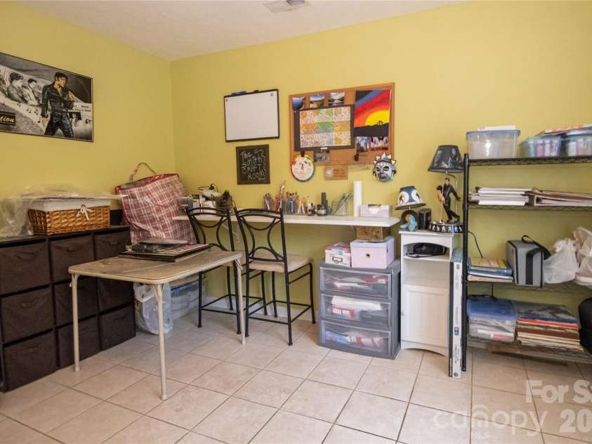 202 Raintree Lane, Morganton, NC 28655.  MLS# CAR4405273, YatesRealty ID 40030. 