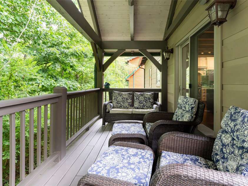 649 Panoramic Loop, Maggie Valley, NC 28751.  MLS# CAR4360546, YatesRealty ID 40031. Back porch