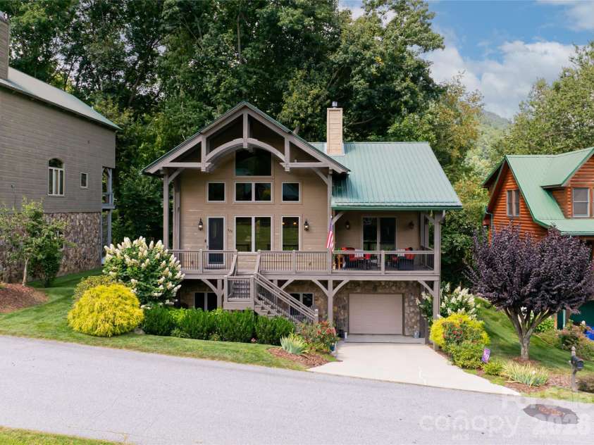 649 Panoramic Loop, Maggie Valley, NC 28751.  MLS# CAR4360546, YatesRealty ID 40031. Front exterior