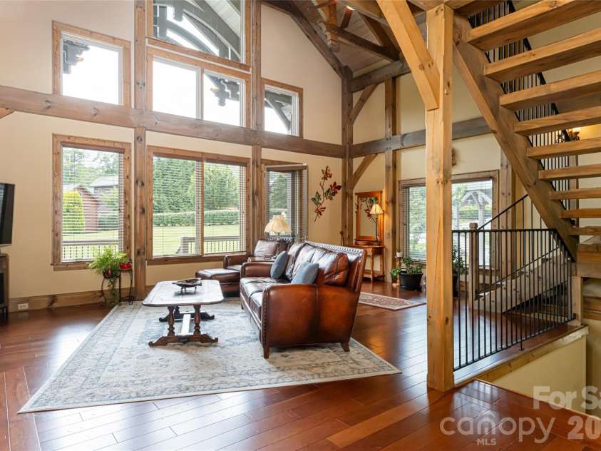 649 Panoramic Loop, Maggie Valley, NC 28751.  MLS# CAR4360546, YatesRealty ID 40031. Great room