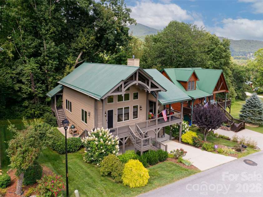 649 Panoramic Loop, Maggie Valley, NC 28751.  MLS# CAR4360546, YatesRealty ID 40031. Timber Frame Home