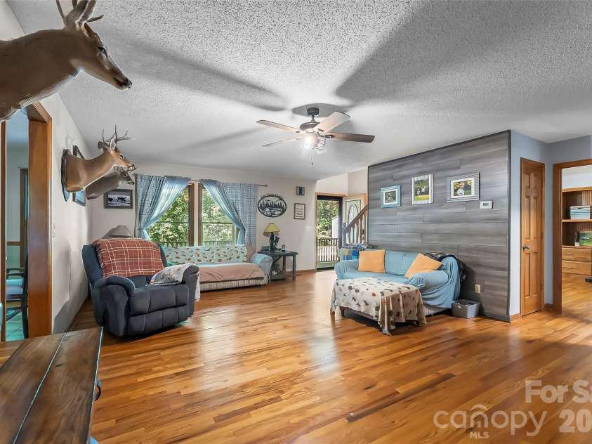 34 Lakeside Drive, Marion, NC 28752.  MLS# CAR4404651, YatesRealty ID 40034. 