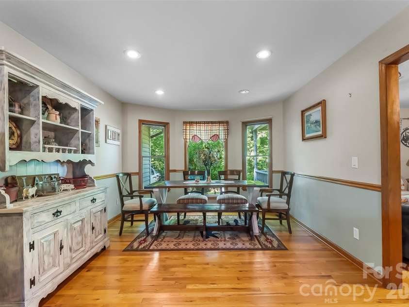 34 Lakeside Drive, Marion, NC 28752.  MLS# CAR4404651, YatesRealty ID 40034. 
