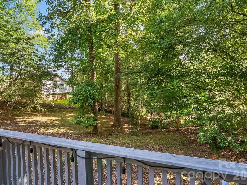 34 Lakeside Drive, Marion, NC 28752.  MLS# CAR4404651, YatesRealty ID 40034. 