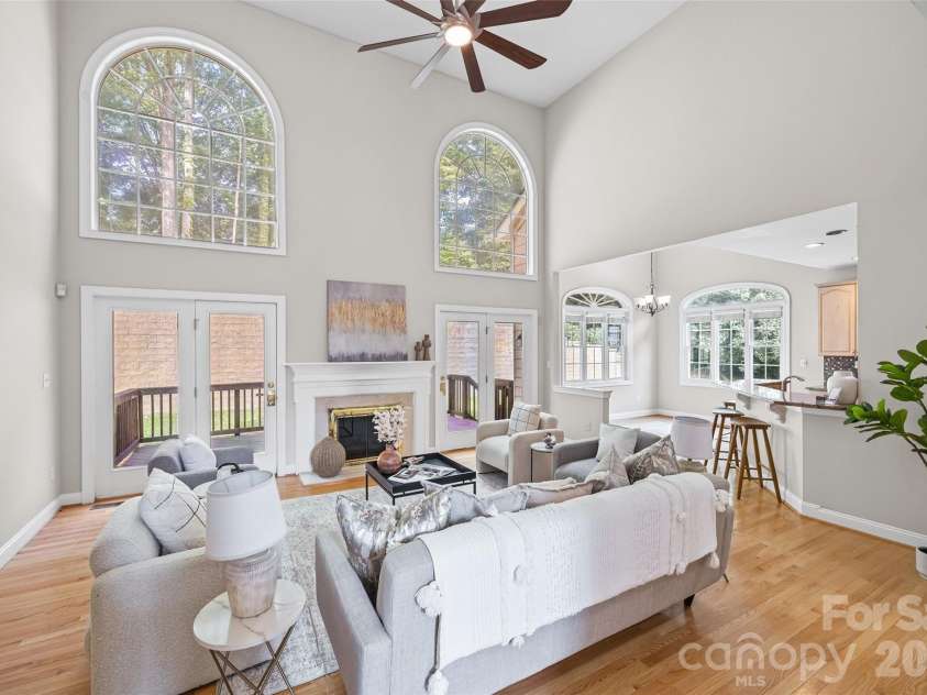 6917 Riesman Lane, Charlotte, NC 28210.  MLS# CAR4406253, YatesRealty ID 40035. 