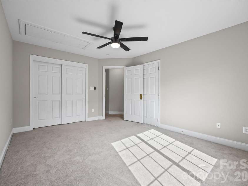 6917 Riesman Lane, Charlotte, NC 28210.  MLS# CAR4406253, YatesRealty ID 40035. 