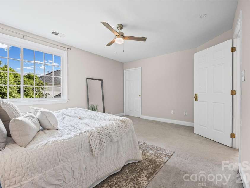 6917 Riesman Lane, Charlotte, NC 28210.  MLS# CAR4406253, YatesRealty ID 40035. 