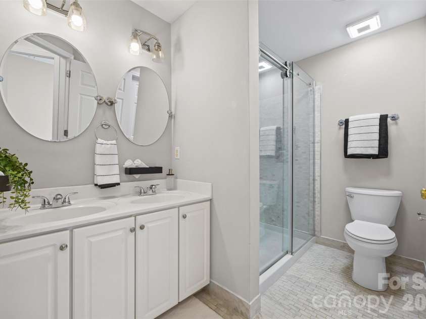 6917 Riesman Lane, Charlotte, NC 28210.  MLS# CAR4406253, YatesRealty ID 40035. 
