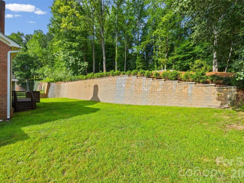 6917 Riesman Lane, Charlotte, NC 28210.  MLS# CAR4406253, YatesRealty ID 40035. 