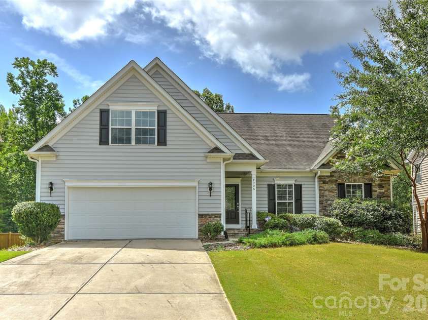 1205 Williamstown Road, Matthews, NC 28105.  MLS# CAR4404692, YatesRealty ID 40037. 