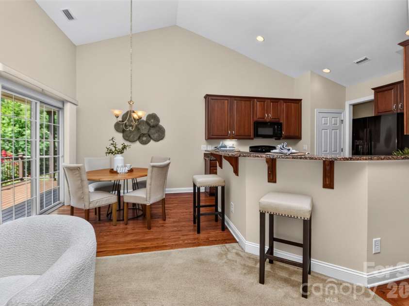 1205 Williamstown Road, Matthews, NC 28105.  MLS# CAR4404692, YatesRealty ID 40037. 
