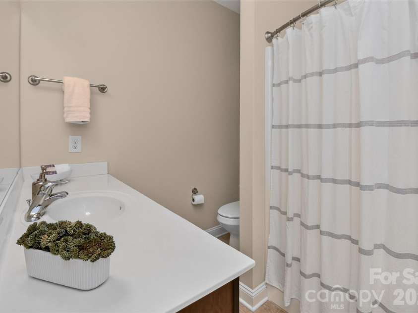 1205 Williamstown Road, Matthews, NC 28105.  MLS# CAR4404692, YatesRealty ID 40037. 