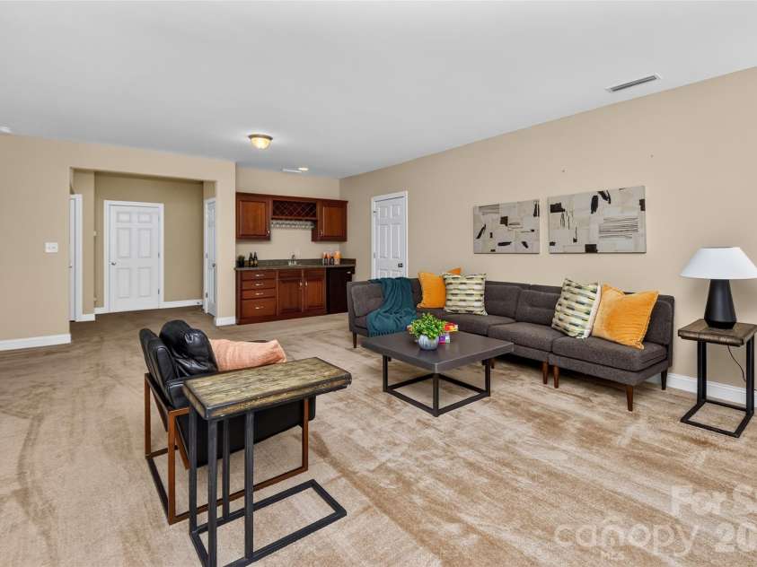 1205 Williamstown Road, Matthews, NC 28105.  MLS# CAR4404692, YatesRealty ID 40037. 