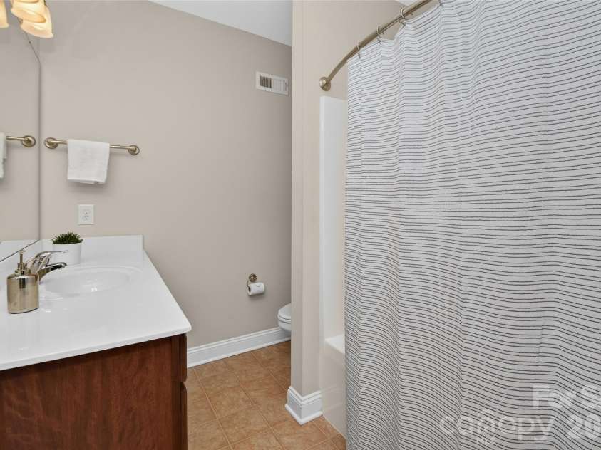 1205 Williamstown Road, Matthews, NC 28105.  MLS# CAR4404692, YatesRealty ID 40037. 