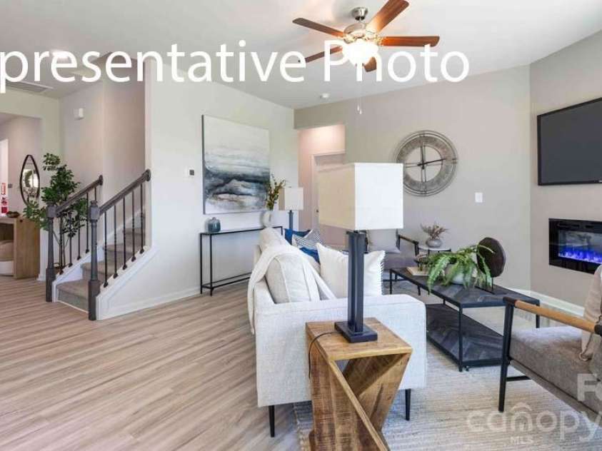 15016 Murrelet Way, Charlotte, NC 28215.  MLS# CAR4398295, YatesRealty ID 40038. 