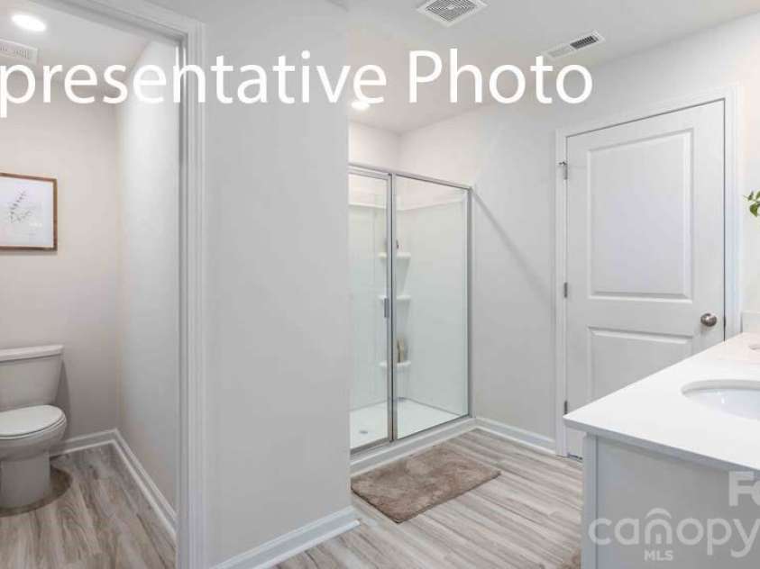 15016 Murrelet Way, Charlotte, NC 28215.  MLS# CAR4398295, YatesRealty ID 40038. 